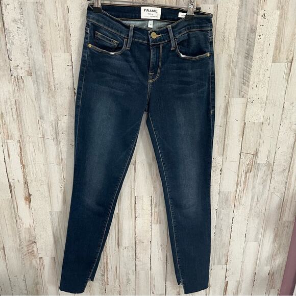 Frame X Revolve Denim Le Skinny De Jeanne Cascade Hem in Farrell - Picture 2 of 10